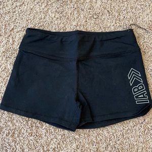 IAB booty short jet black